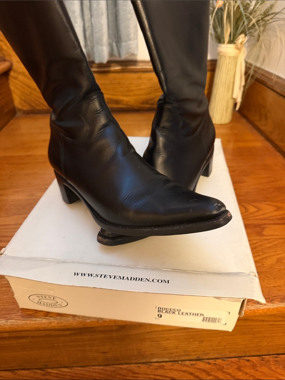 Steve Madden Black Leather Heeled Boots - Picture 3 of 3